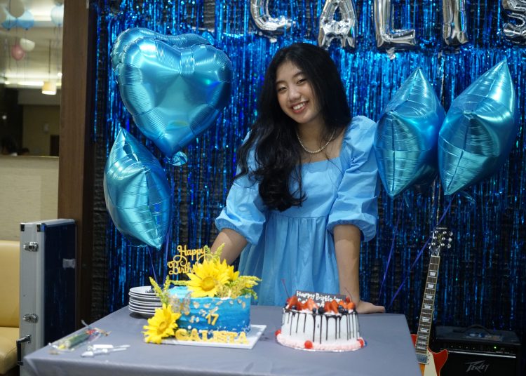 Calista Amadea Rayakan Sweet Seventeen